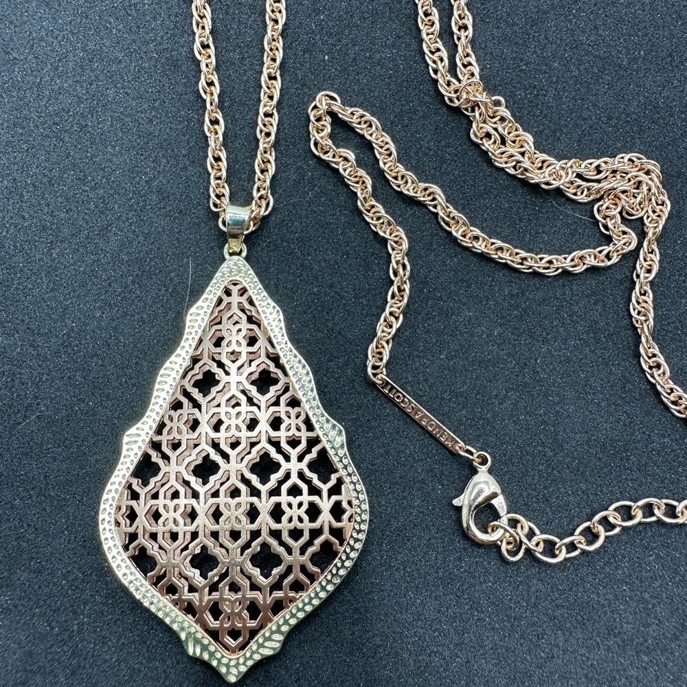 Kendra Scott Aiden Long Pendant Necklace Rose Gold Filigree